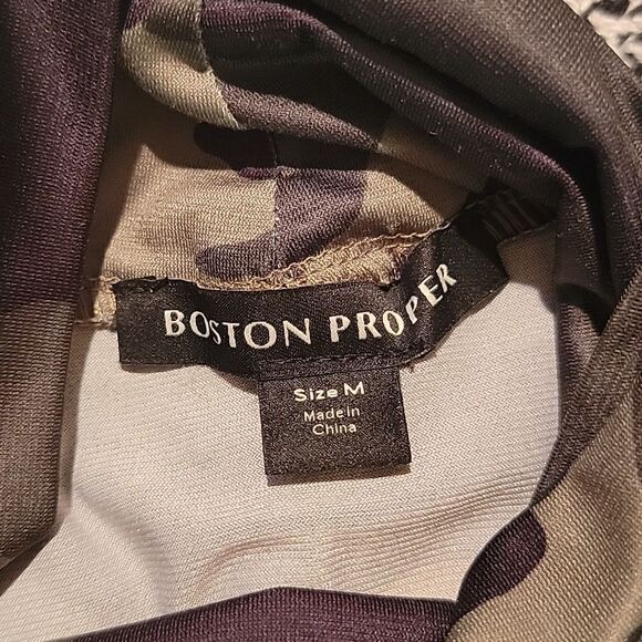 Boston Proper Camouflage Turtleneck Women's Top Sz Med - Picture 8 of 9